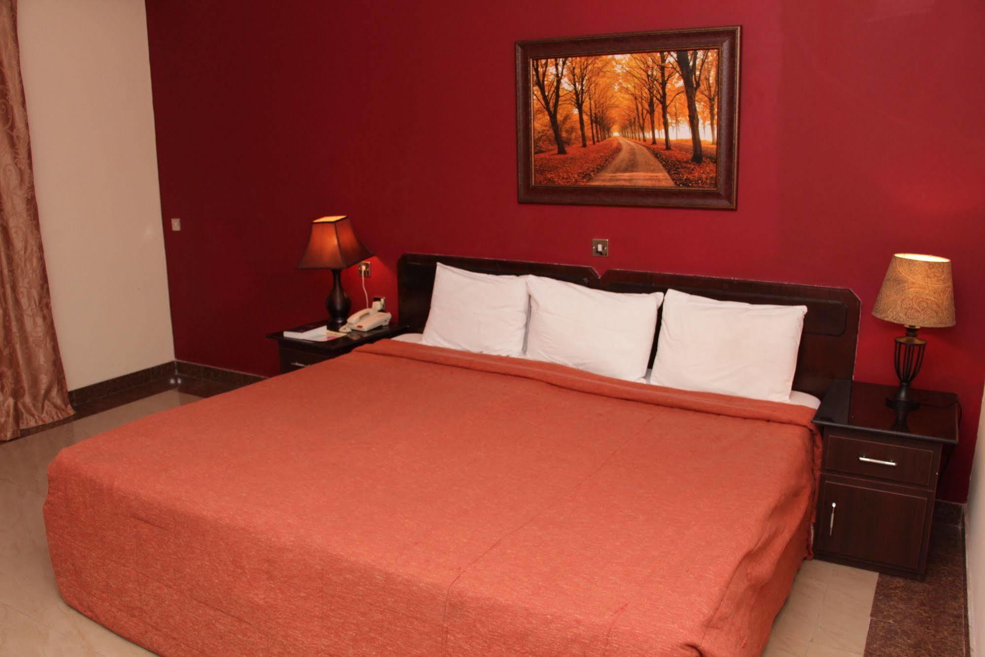 Agura Hotel Abuja Dış mekan fotoğraf