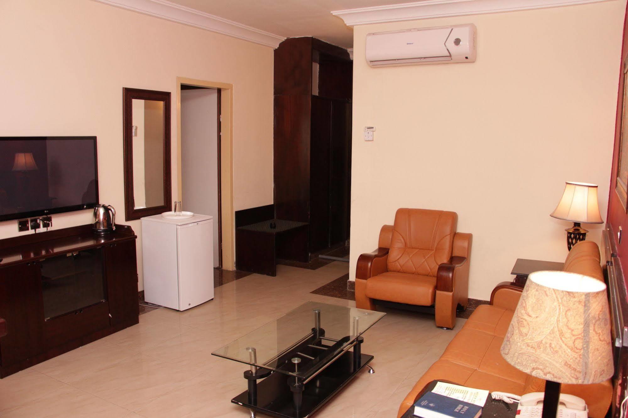 Agura Hotel Abuja Dış mekan fotoğraf